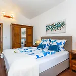 Kamenica Villa *