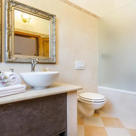 Kamenica וילה Kras